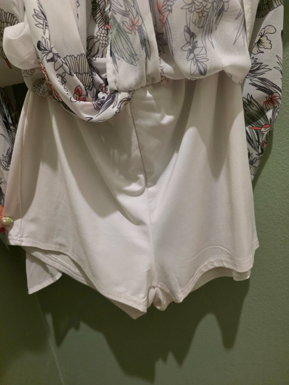 Chic Me Tropical Shorts with Sheer Overlay One-Piece Romper Size Large - Picture 3 of 13